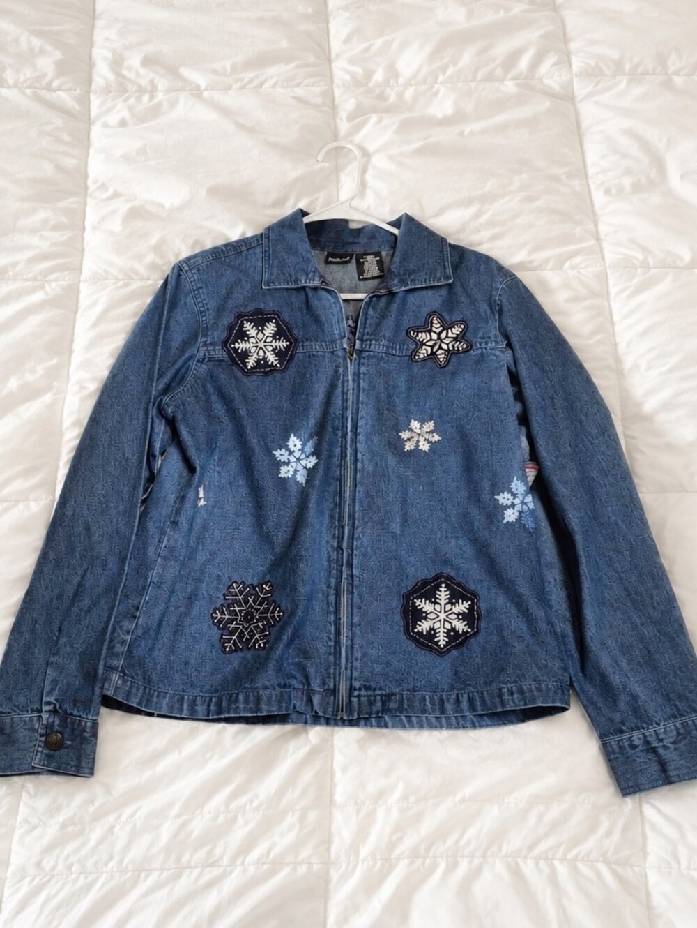 NORTHCREST Snowflake Embroidered Denim Jacket. NWT